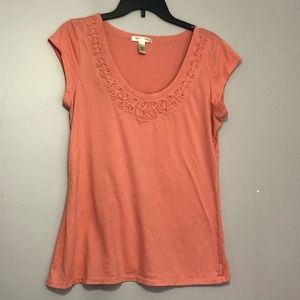 Banana Republic- Detail Tee Size L